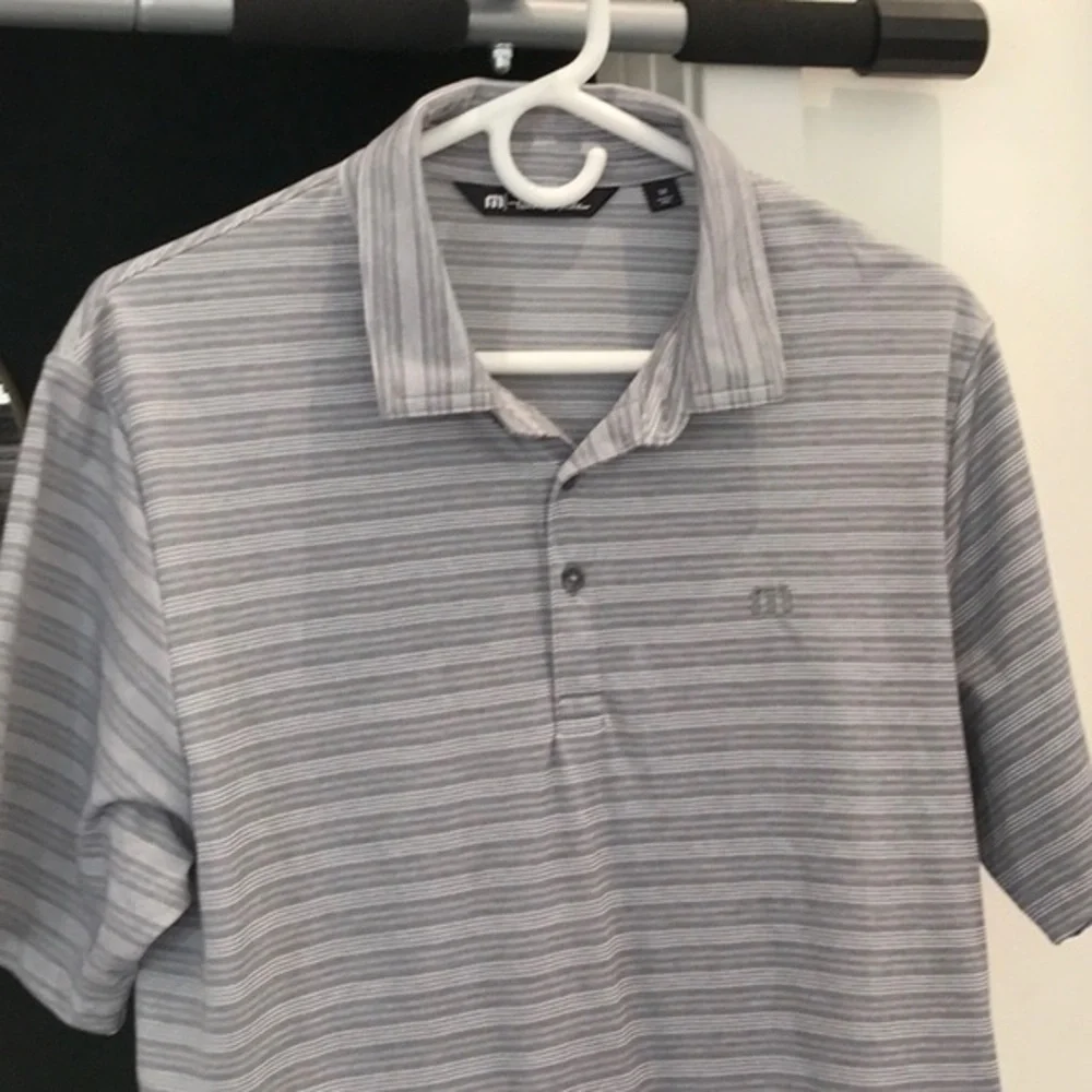 Travis Mathew Gray Polo Golf Shirt with Classic Stripes - Picture 1 of 4